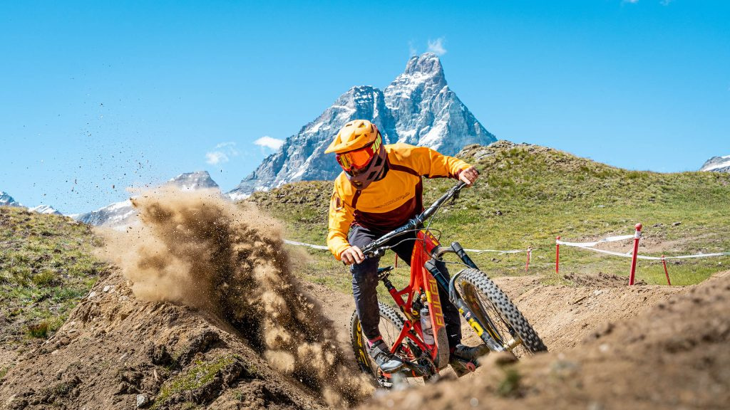 [Immagine di Mountain Bike e Golf]