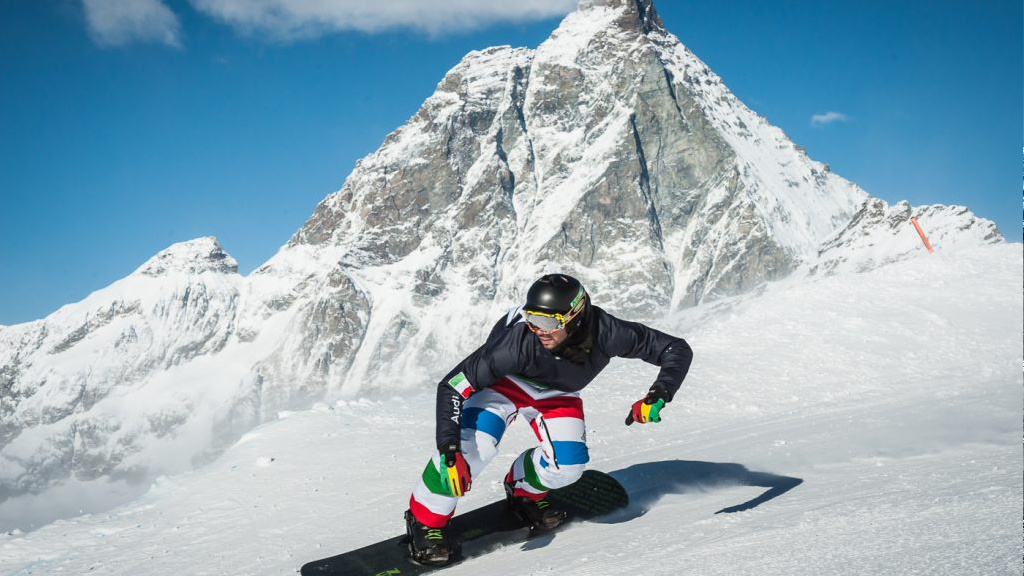 [Immagine di Sci e Snowboard]